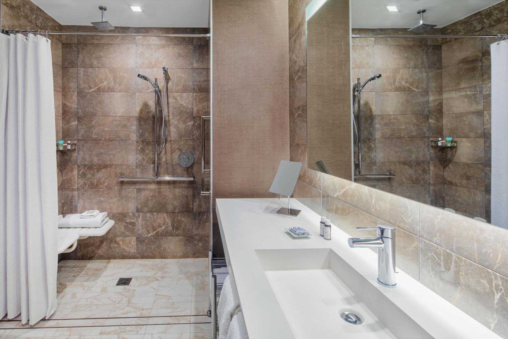 Ac By Marriott Lauderdale Airport 3*
